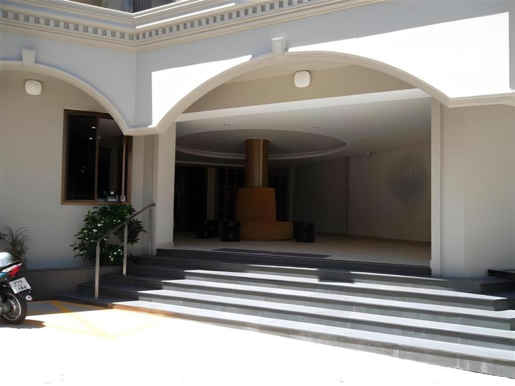 Honey Lodge Pattaya Exterior foto