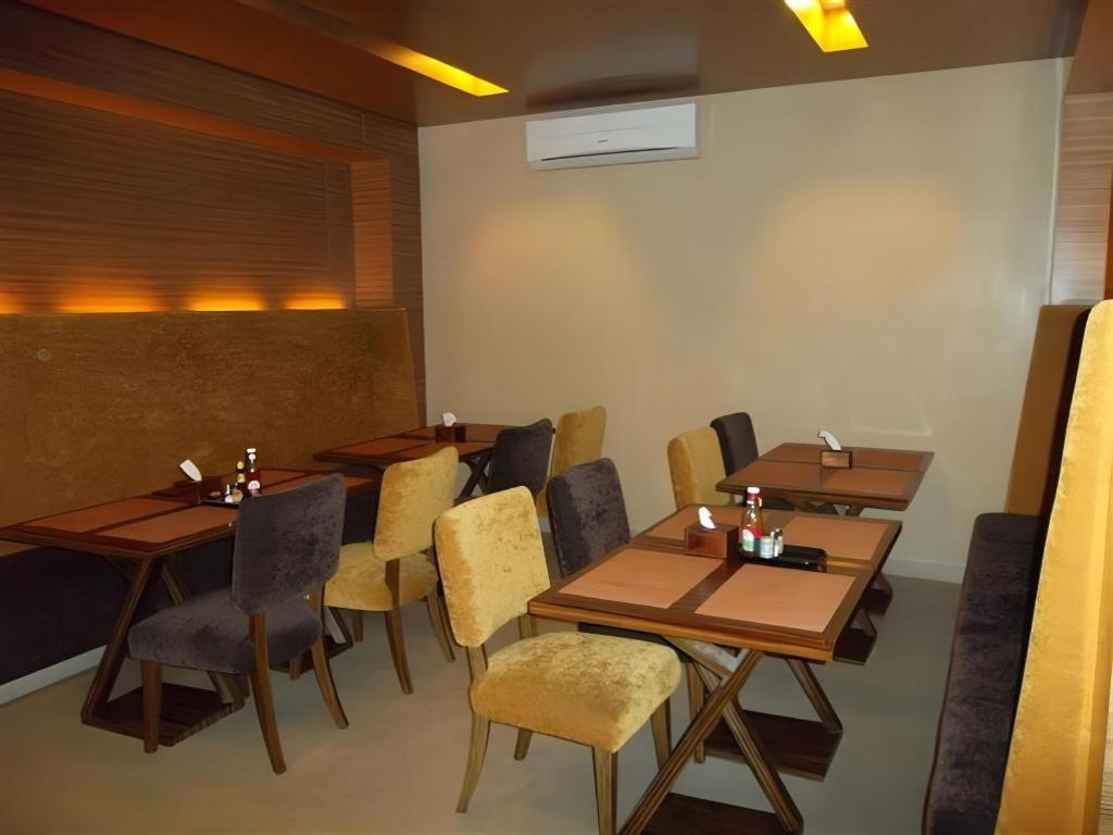 Honey Lodge Pattaya Exterior foto