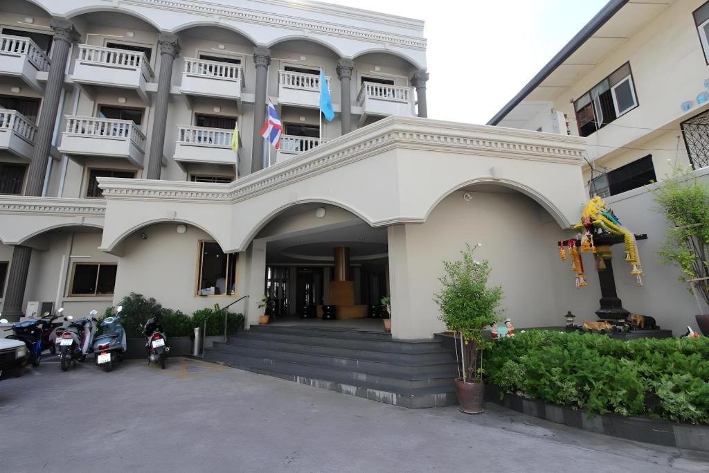 Honey Lodge Pattaya Exterior foto