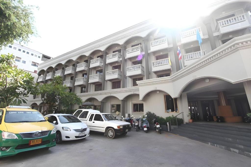 Honey Lodge Pattaya Exterior foto