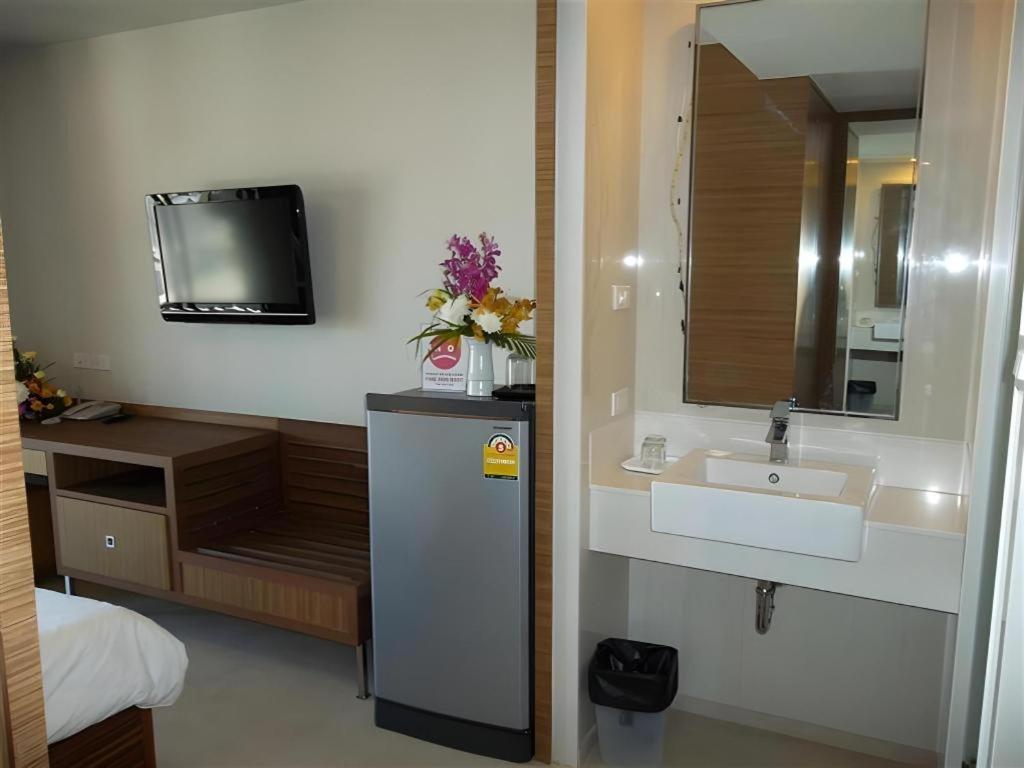 Honey Lodge Pattaya Exterior foto