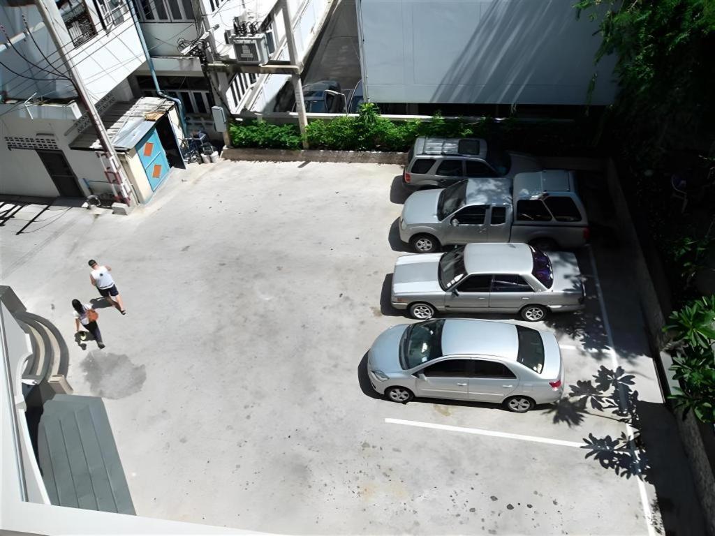 Honey Lodge Pattaya Exterior foto
