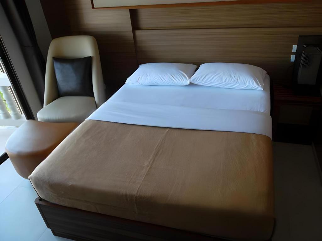 Honey Lodge Pattaya Exterior foto