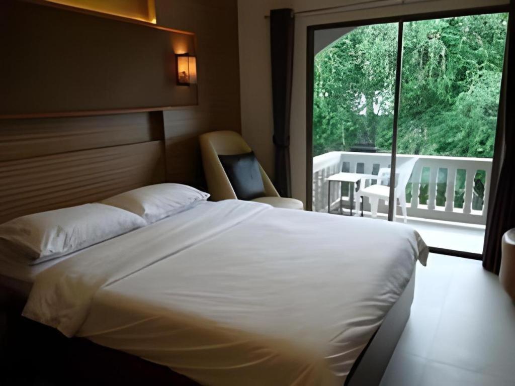 Honey Lodge Pattaya Exterior foto